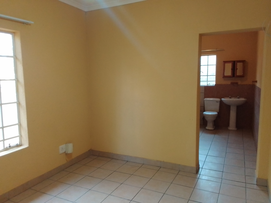 To Let 3 Bedroom Property for Rent in Geelhoutpark North West